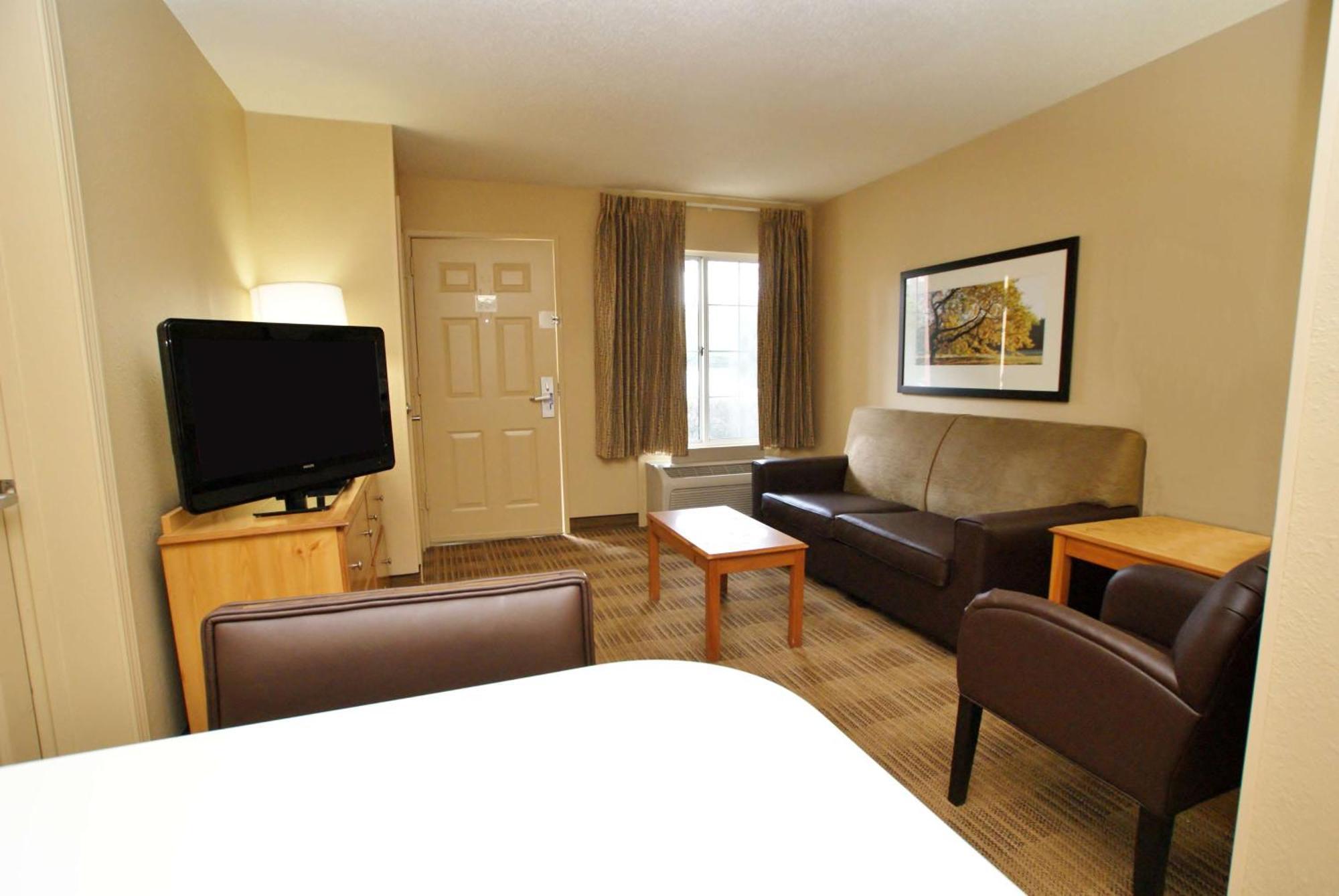 Extended Stay America Select Suites - Durham - University - Ivy Creek Blvd Buitenkant foto