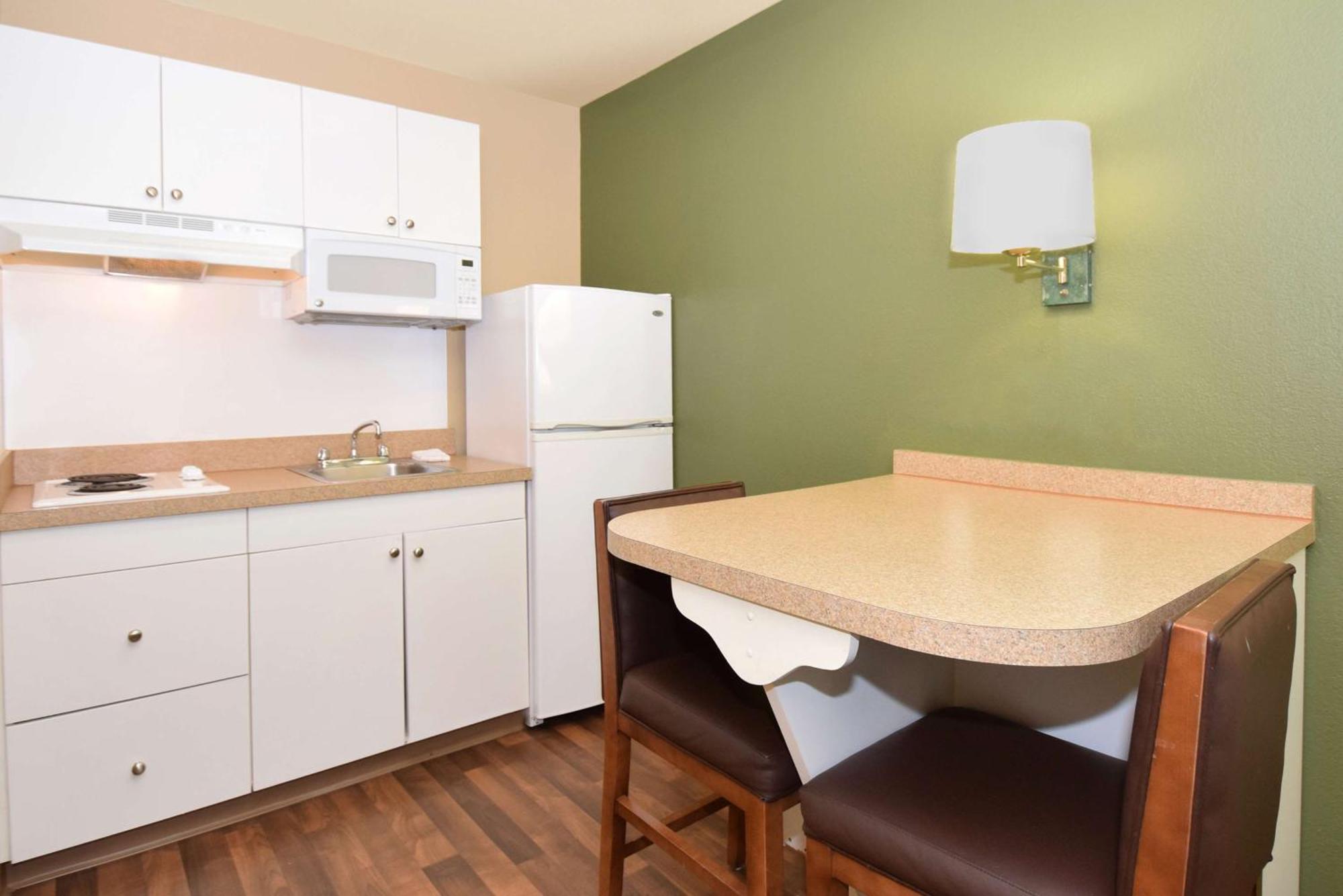 Extended Stay America Select Suites - Durham - University - Ivy Creek Blvd Buitenkant foto
