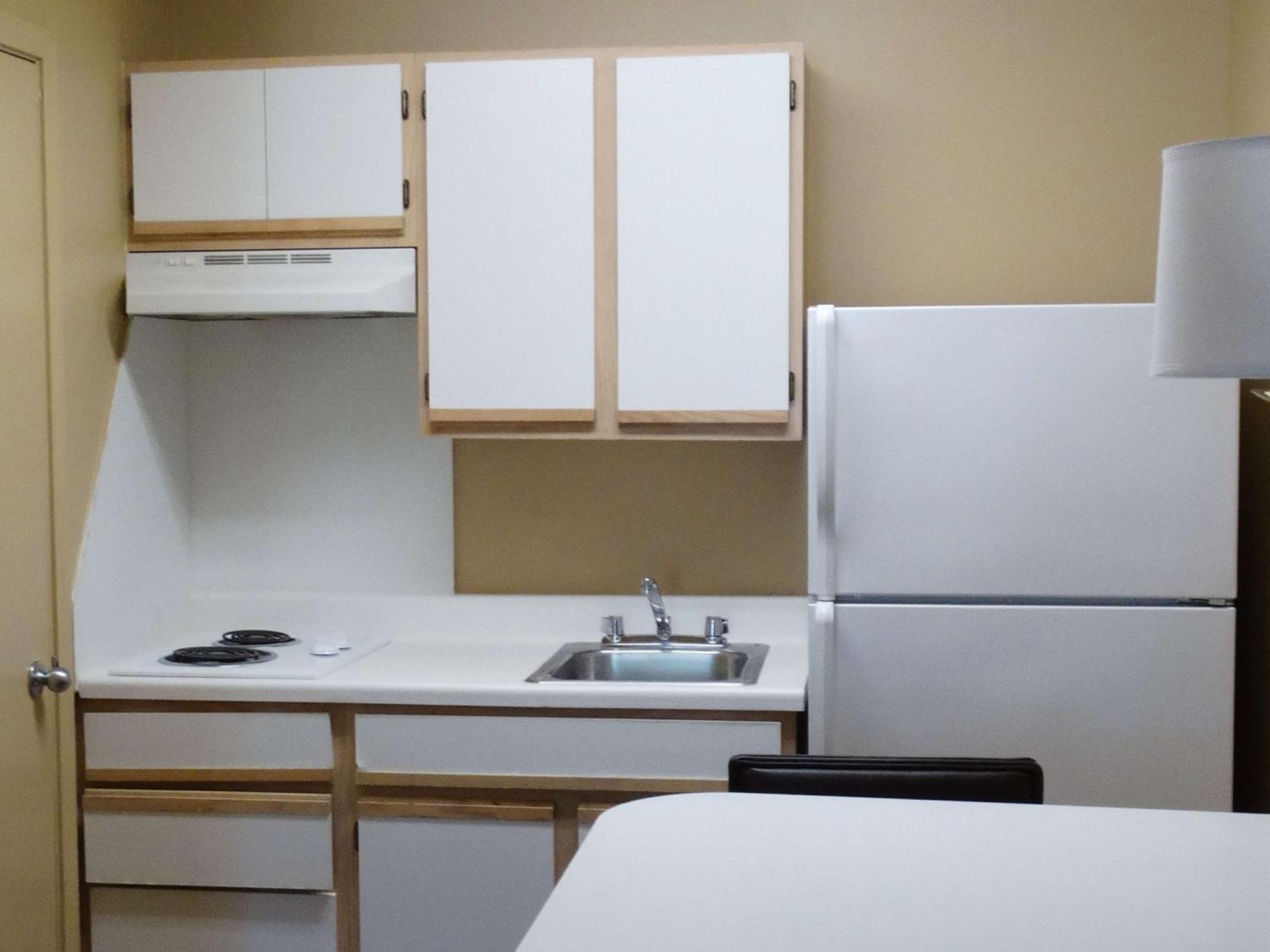 Extended Stay America Select Suites - Durham - University - Ivy Creek Blvd Buitenkant foto