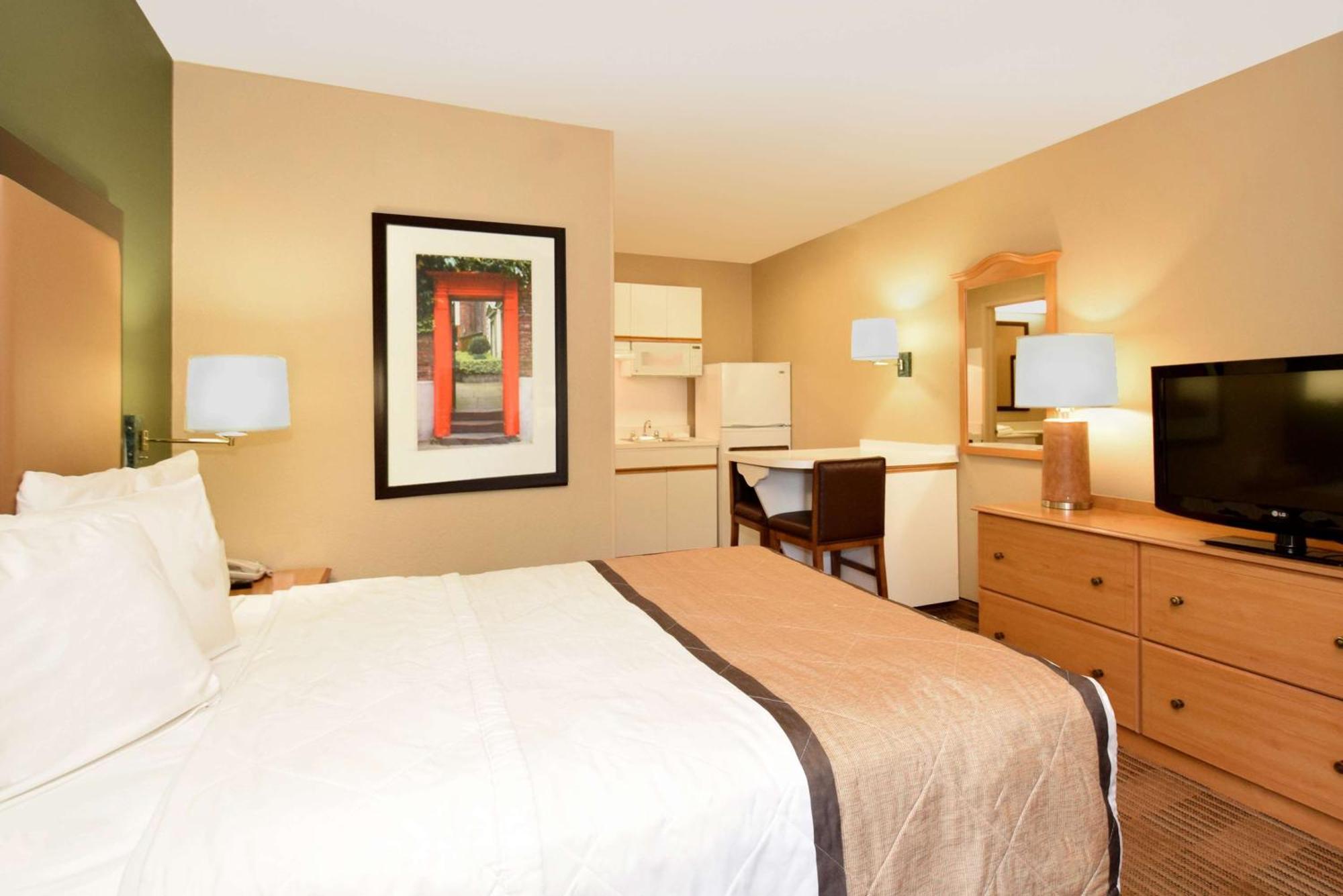Extended Stay America Select Suites - Durham - University - Ivy Creek Blvd Buitenkant foto