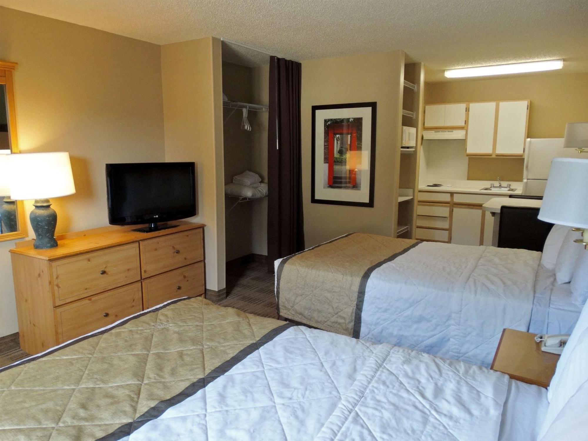 Extended Stay America Select Suites - Durham - University - Ivy Creek Blvd Buitenkant foto