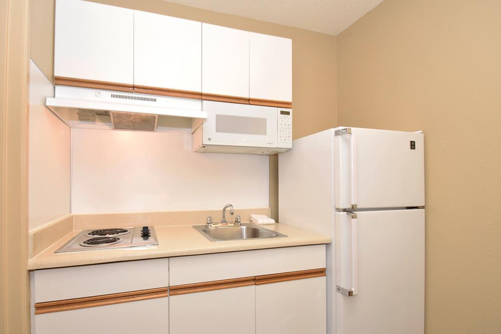 Extended Stay America Select Suites - Durham - University - Ivy Creek Blvd Buitenkant foto