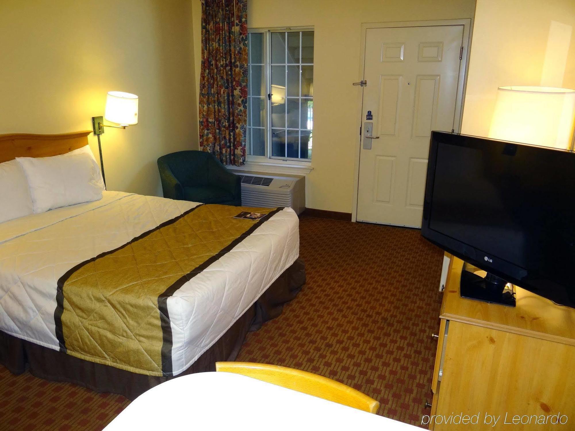Extended Stay America Select Suites - Durham - University - Ivy Creek Blvd Buitenkant foto