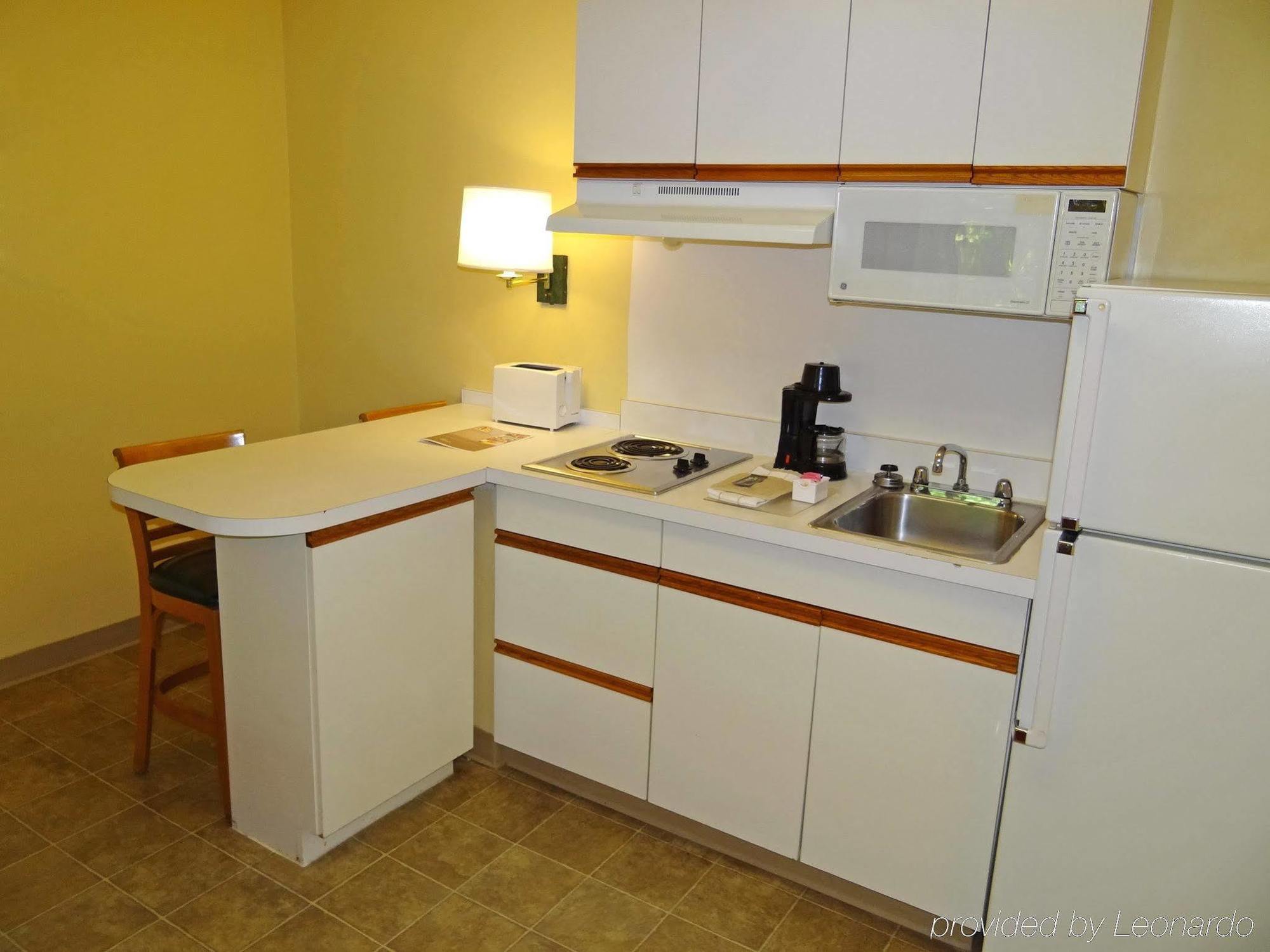 Extended Stay America Select Suites - Durham - University - Ivy Creek Blvd Buitenkant foto